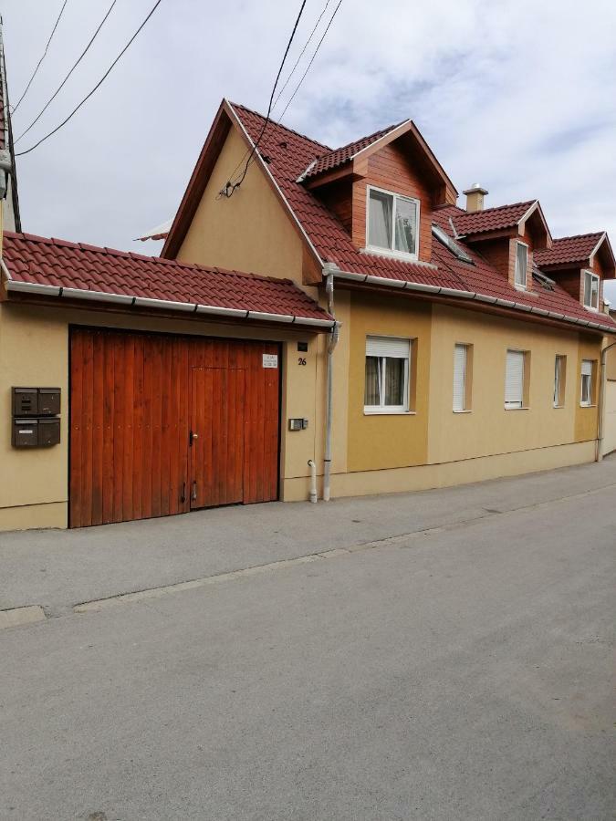 אגר Zita Apartman מראה חיצוני תמונה